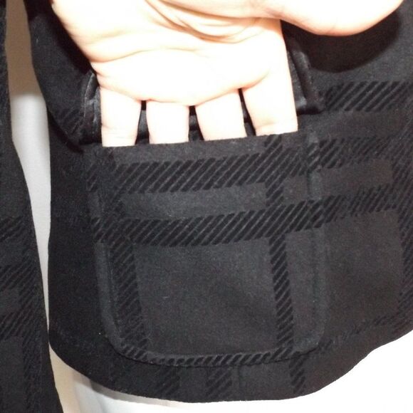 ALICE + OLIVIA Jacket, S,Black Plaid,Bell sleeves, Silk Lined, Big collar,Snaps - Picture 4 of 14